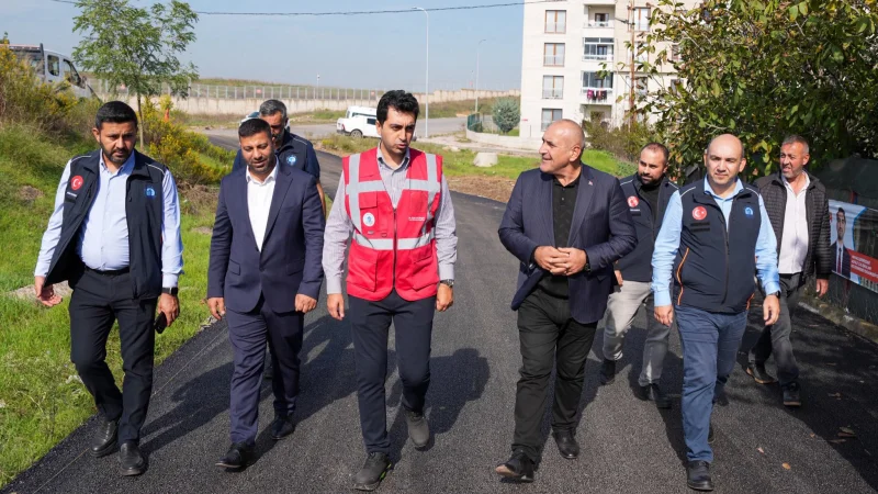 Tuzla'da Yol ve Altyapı Yenileme Çalışmaları Sürüyor