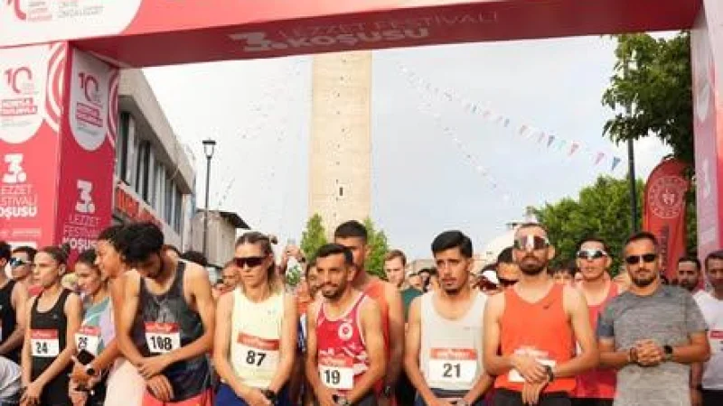 Adana Lezzet Festivali kapsamında 'Ödüllü Lezzet Koşusu' düzenlendi
