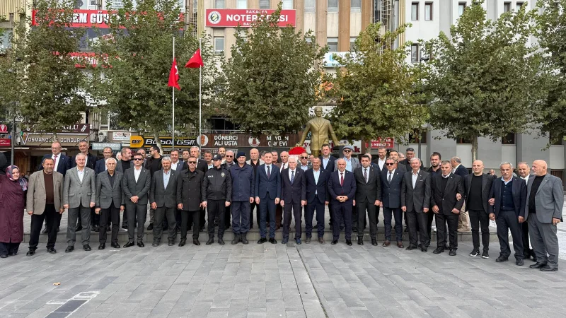 Adapazarı'nda 19 Ekim Muhtarlar Günü Törenle Kutlandı