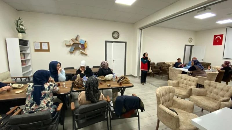 Afyonkarahisar'da Ailelere Yönelik Okul ve Aile Hayatı Semineri Düzenlendi