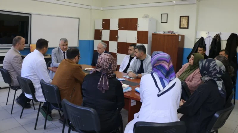 Amasya'da Okul Ziyareti: Eğitim Çalışmaları ve Yeni Modeller Değerlendirildi