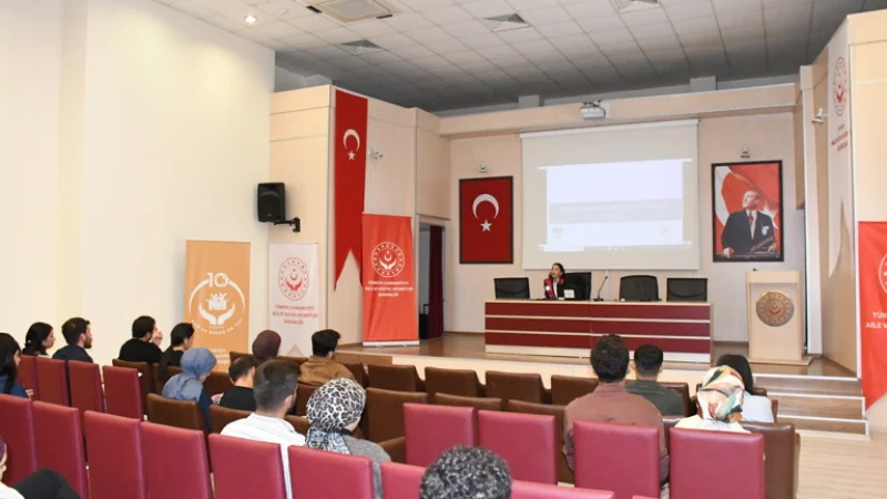 Antalya'da Genç Çiftlere 'Evlilik Öncesi Eğitim' Desteği