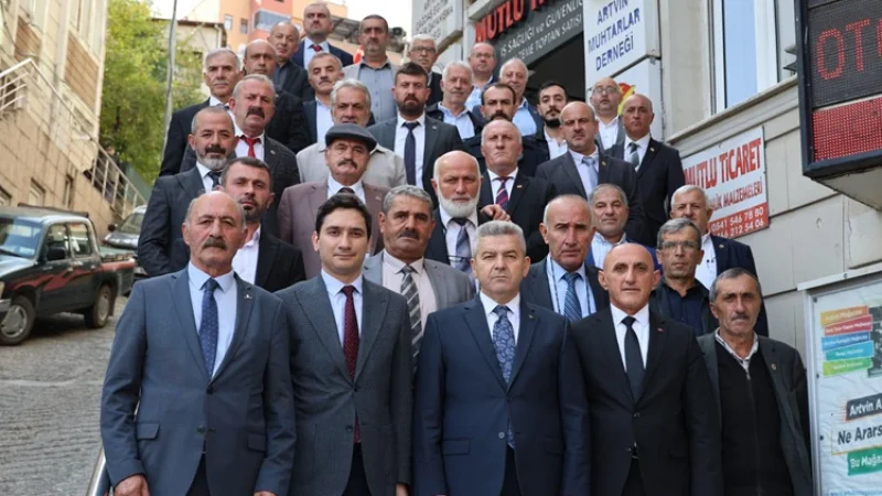 Artvin Valisi Dr. Turan Ergün, 19 Ekim Muhtarlar Günü'nde Muhtarlarla Buluştu