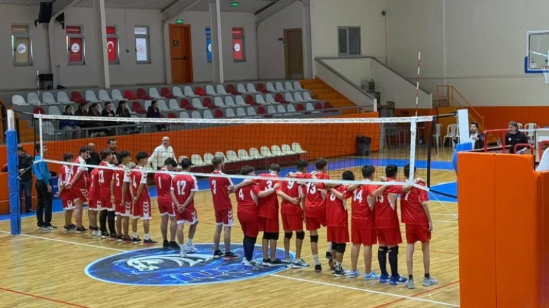 Bursa Aile ve Sosyal Hizmetler Erkek Voleybol Takımı Bölge Birincisi Oldu