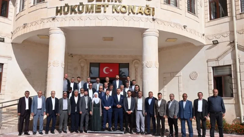 Derik'te 19 Ekim Muhtarlar Günü Kutlandı