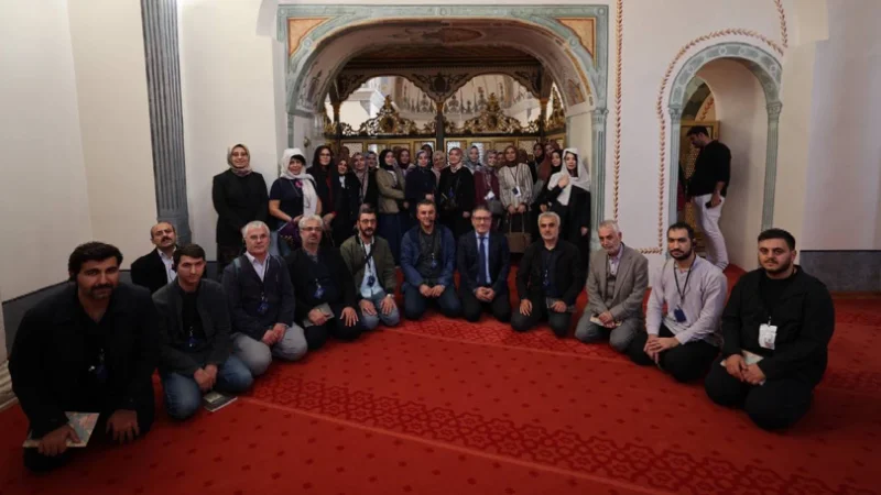Fatih'te Tarih Yolculuğu: Öğretmenler Zeyrek Camii ve Çevresini Gezdi