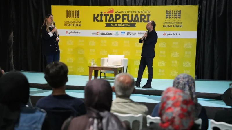 Fulya Öztürk ve Türker Akıncı Kahramanmaraş Kitap Fuarı'nda Okurlarla Buluştu