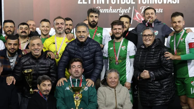 Gemlik'te 5. Zeytin Turnuvası Cumhuriyet Kupası'nın Şampiyonu Yeniköy Bursaspor Oldu