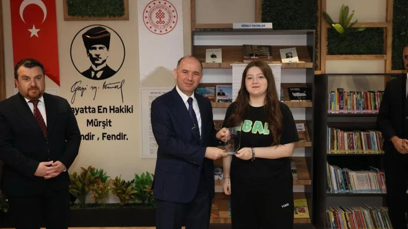 Giresun'da Kütüphane Haftası'nda En Çok Kitap Okuyanlara Ödül