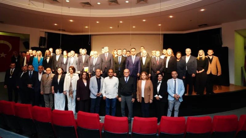 İzmir'de Özel Okulların Geleceği ve Eğitim Stratejileri Masaya Yatırıldı