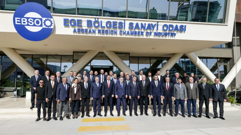 İzmir'de Sanayi ve Ticaret İçin Güç Birliği Çağrısı