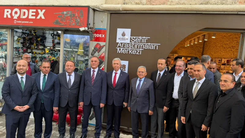 Kayseri Büyükşehir Belediyesi İstanbul'daki Şehir Araştırmaları Merkezi Açılışına Katıldı
