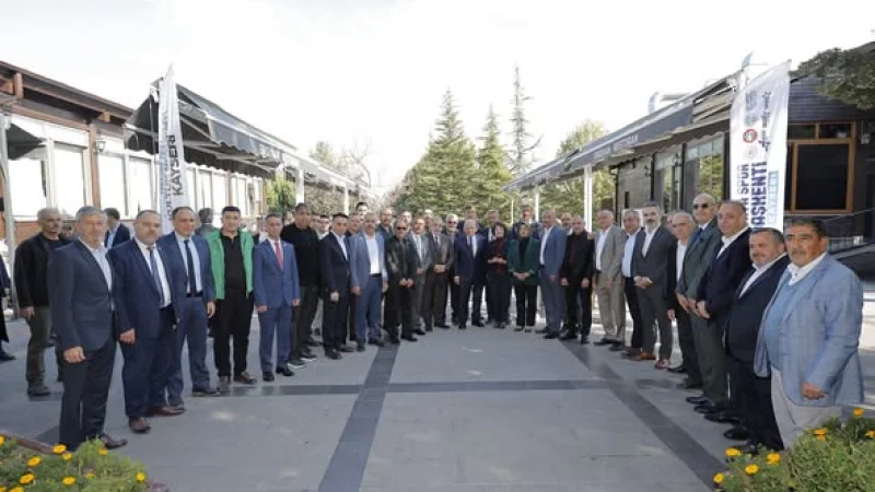 Kayseri Büyükşehir Belediyesi'nden Talas ve Hacılar'da Muhtarlarla İstişare Buluşması