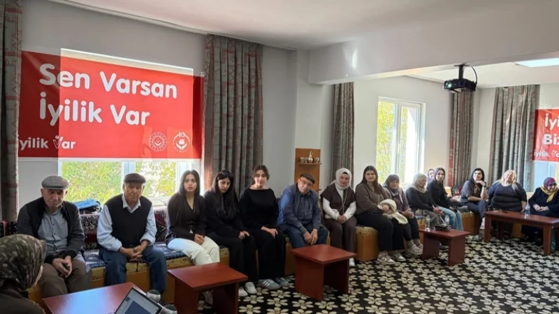 Kırşehir'de Gençler ve Huzurevi Sakinleri Arasında Gönül Köprüsü Kuruldu