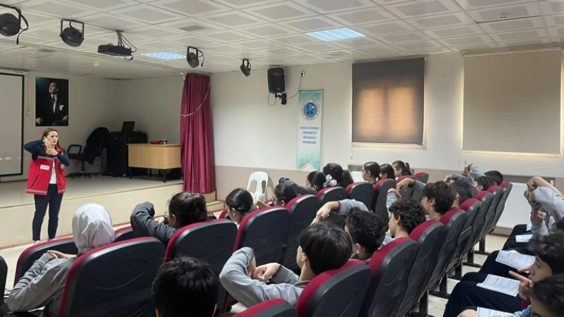 Kocaeli'de Öğrencilere İşaret Dili Farkındalık Eğitimi Verildi