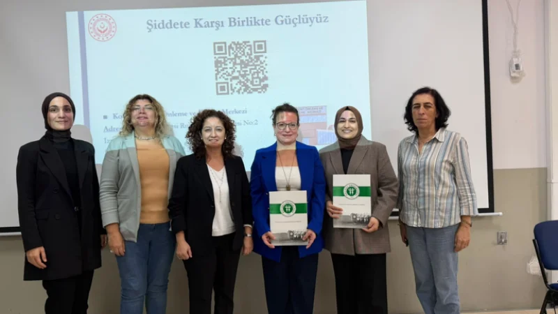 Kocaeli'de Üniversite Öğrencilerine Kadına Yönelik Şiddetle Mücadele Eğitimi