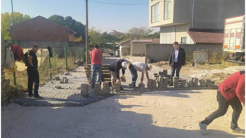 Lalapaşa'da Mehmet Akif Sokak'ta Parke Taşı Çalışmaları Tamamlandı