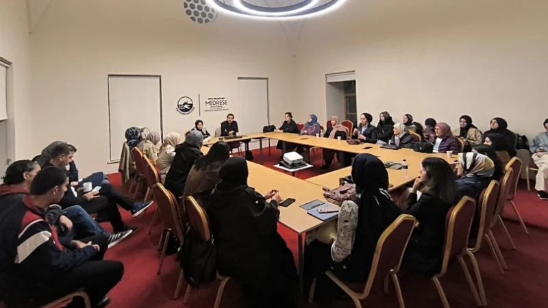 Medrese Davutpaşa'da Düzenlenen "Gel, Konuşalım" Sohbetleri Sürüyor
