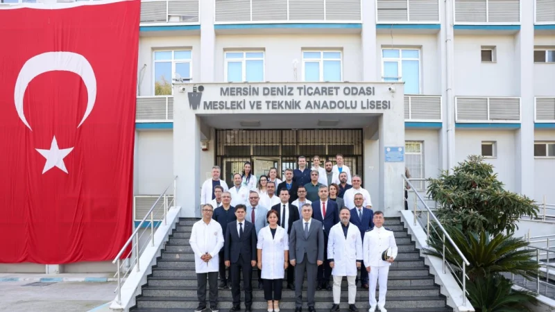 Mersin Valisi Atilla Toros'tan Denizcilik Lisesine İnceleme Ziyareti