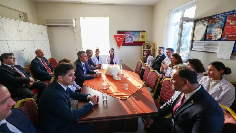 Mersin Valisi Atilla Toros'tan Tarsus'ta Okul Ziyareti