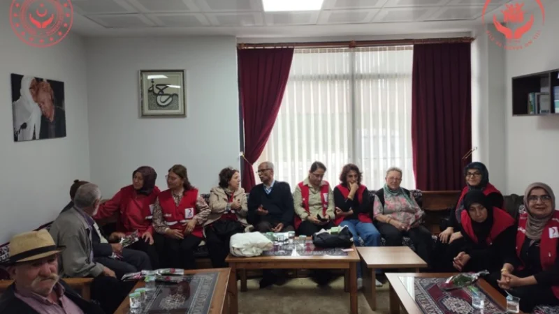 Nevşehir'de Huzurevi Sakinlerine Müzikli Moral Ziyareti