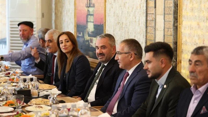 Pursaklar'da Muhtarlar Günü Dolayısıyla Program Düzenlendi