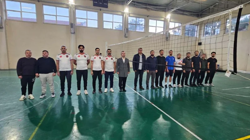 Savaştepe'de Kurumlar Arası Cumhuriyet Kupası Heyecanı Başladı
