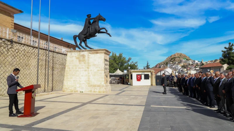 Savur'da 19 Ekim Muhtarlar Günü Törenle Kutlandı