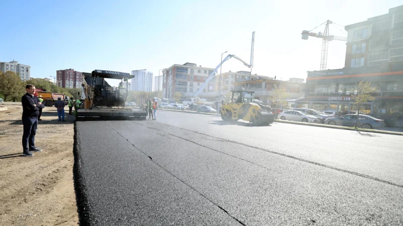 Tekirdağ'da Kartaltepe Otoparkı'nda Sıcak Asfalt Çalışmaları Tamamlandı