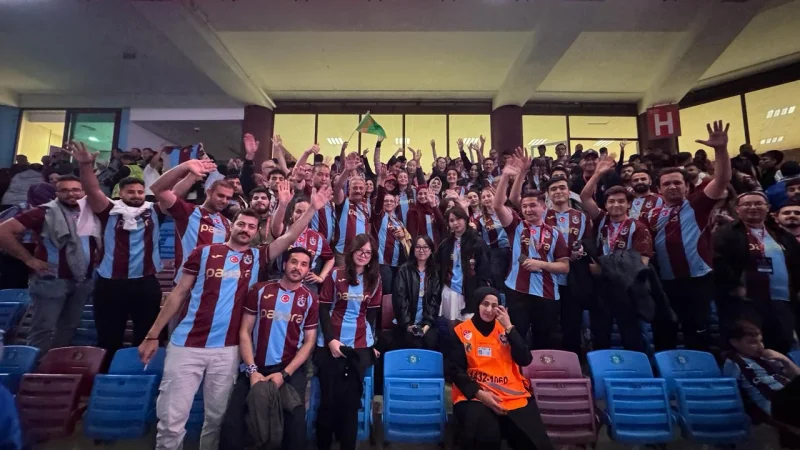 Türk Dünyasından Trabzon’a Gelen Gençler Trabzonspor Maçını Tribünde İzledi