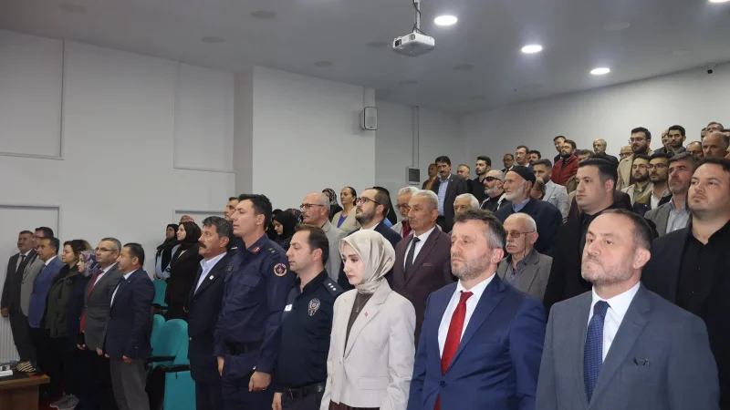 Ulubey'de 'Hz. Peygamber ve Güzel Ahlak' Konulu Konferans Düzenlendi