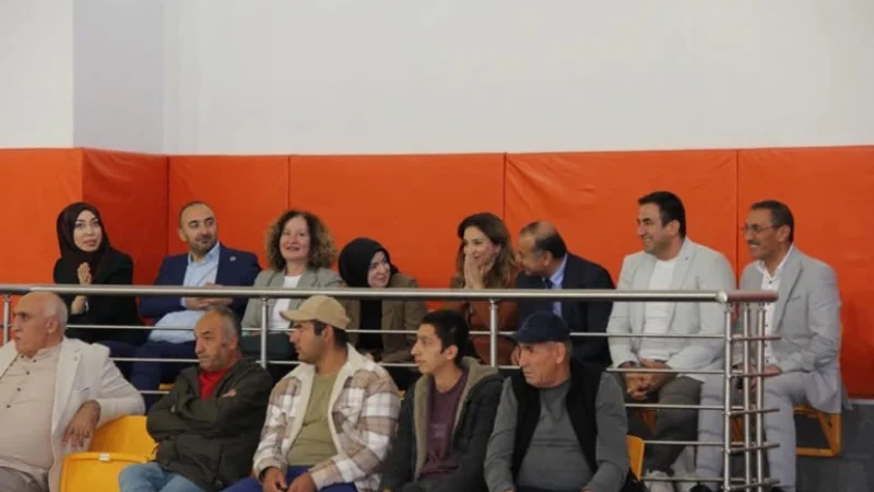 Aksaray Çocuk Evleri Kız Futbol Takımı Final Yolunda