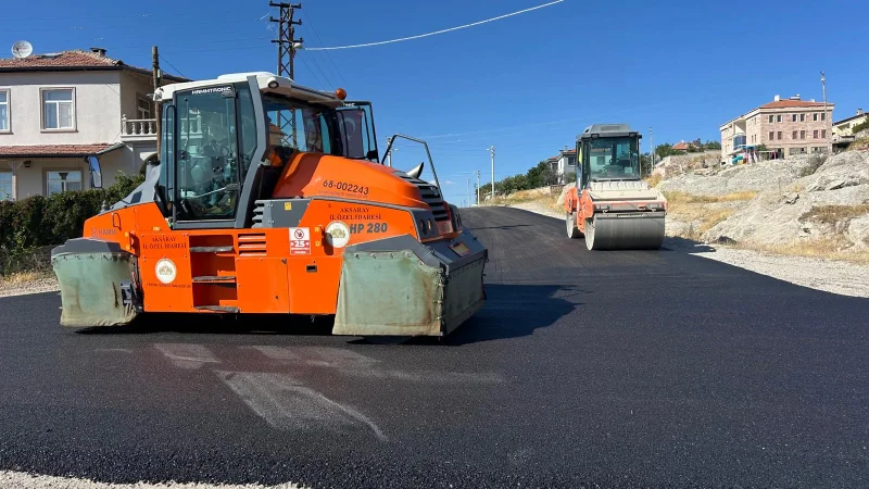 Aksaray'ın Güzelyurt İlçesinde 5 Kilometrelik Sıcak Asfalt Çalışması Başlatıldı