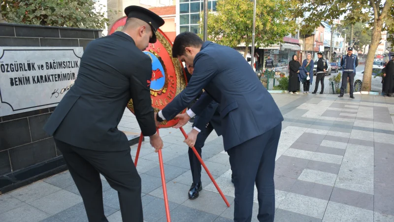 Balıkesir'in Manyas İlçesinde Gazi Mustafa Kemal Atatürk Anıldı