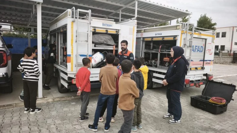 Batman'da Çocuk Evleri Sitesi Öğrencilerinden AFAD'a Bilinçlendirme Ziyareti