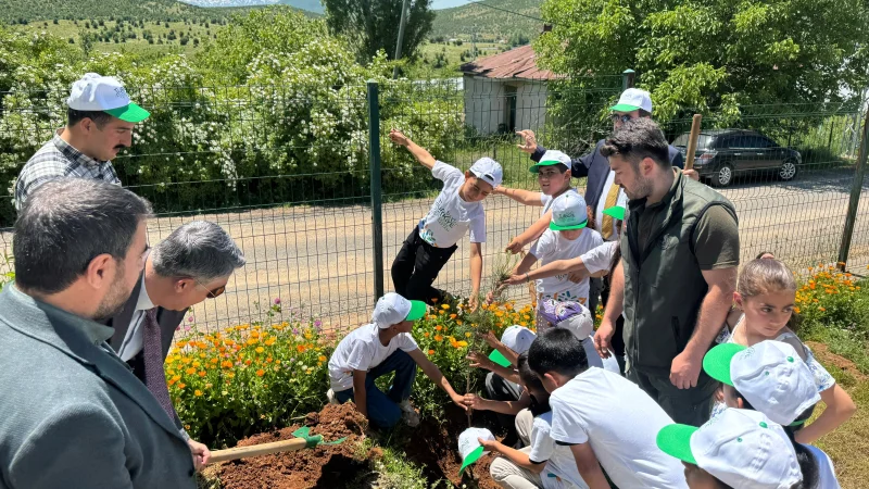 Bingöl'de Çevre Haftası kapsamında minik öğrencilerle buluşma