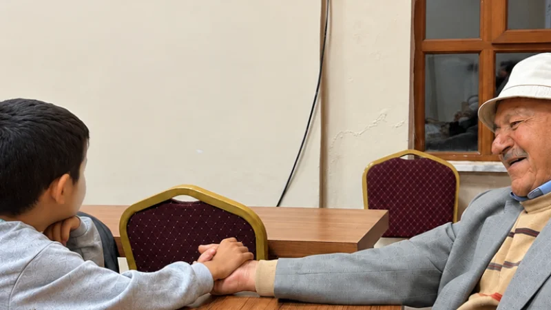 Bitlis'te Nesiller Arası Dayanışma: Çocuklar ve Yaşlılar Bir Araya Geldi