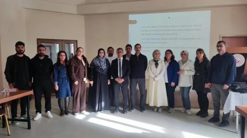 Bitlis'te Sosyal Hizmet Uzmanlarına 'Danışmanlık Tedbiri' Eğitimi