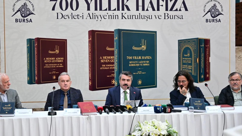 Bursa'nın 700 yıllık tarihi iki ciltlik eserle kitaplaştırıldı