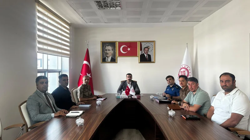 Çat'ta Güvenlik Zirvesi: El Yapımı Patlayıcılarla Mücadele İçin Yeni Denetim Kararları