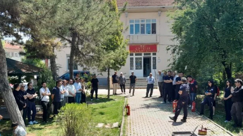 Çifteler'de Kamu Personeline Kapsamlı Yangın Eğitimi ve Tatbikatı