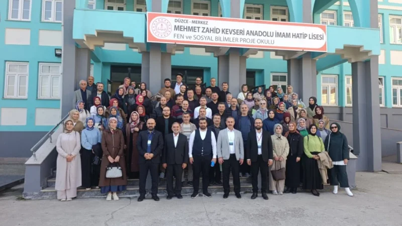 Düzce'de Öğretmenlere Yönelik Din, Ahlak ve Değer Öğretimi Semineri