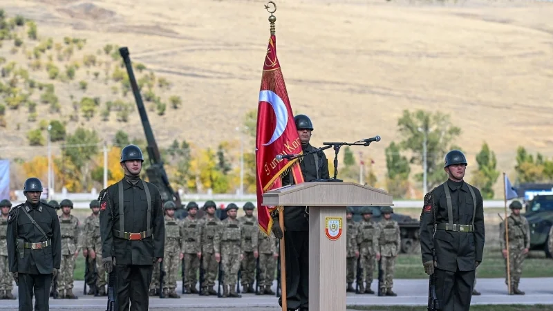 Erzurum'da Oltu Zırhlı Alay Komutanlığı İçin Sancak Teslim Töreni Düzenlendi