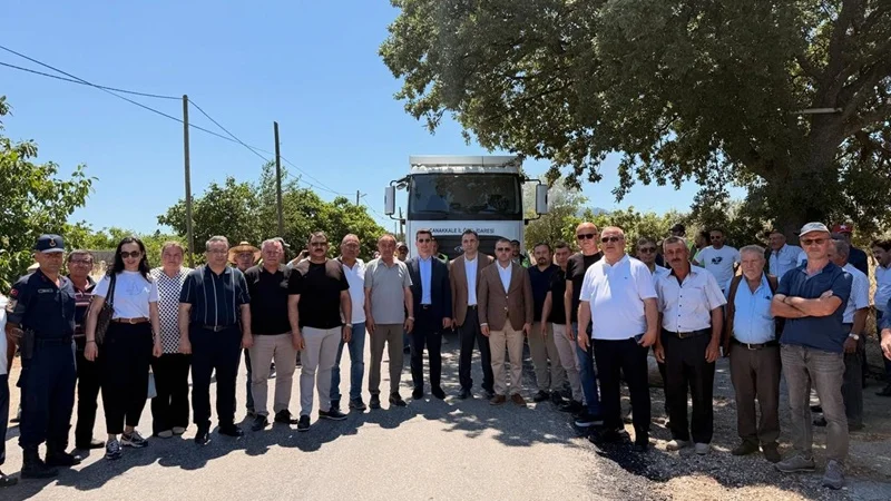 Ezine'de 2026 Yılı Sathi Kaplama Sezonu Kemallı Köyü'nde Başladı