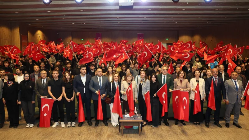 Gaziantep'te Gençlik Buluşması: Başkan Şahin Süreyi Aşınca Gezi Sözü Verdi