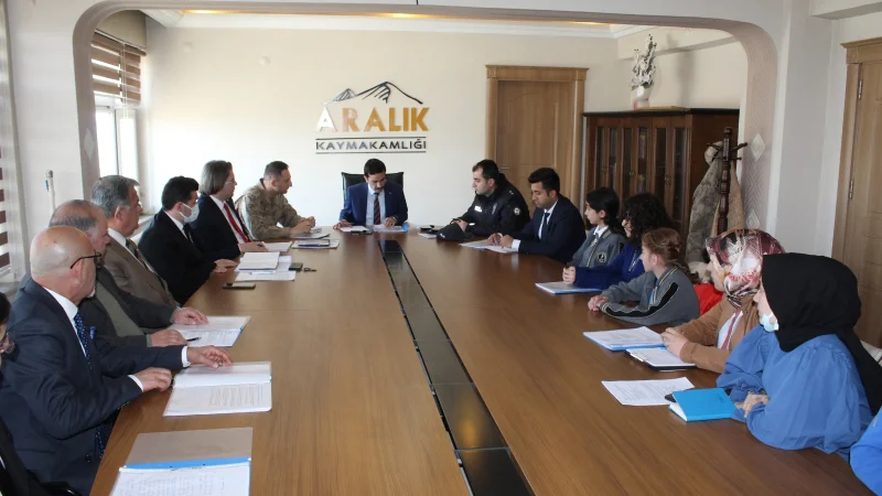 Iğdır'ın Aralık İlçesinde Bağımlılıkla Mücadele Toplantısı Düzenlendi