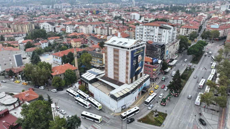 Isparta'da Kültür Sitesi Esnafı Iyaşpark Otel'e Taşınıyor