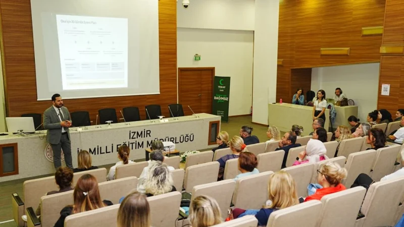 İzmir'de Eğitimciler İçin 'Sağlıklı Yaşam Ligi' Uzman Eğitimi
