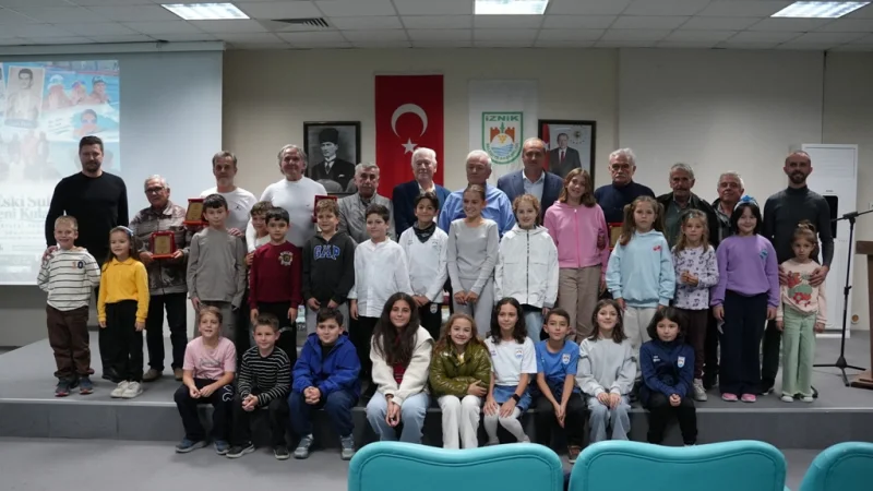İznik'in Yüzme Geçmişi ve Geleceği 'Eski Sular Yeni Kulaçlar' Belgeselinde Buluştu