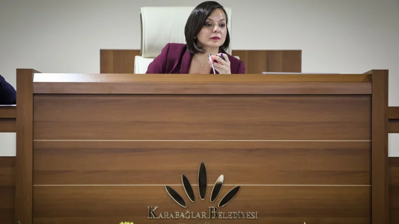 Karabağlar Belediyesi'nin 7 Milyar TL'lik 2027 Yılı Bütçesi Mecliste Kabul Edildi
